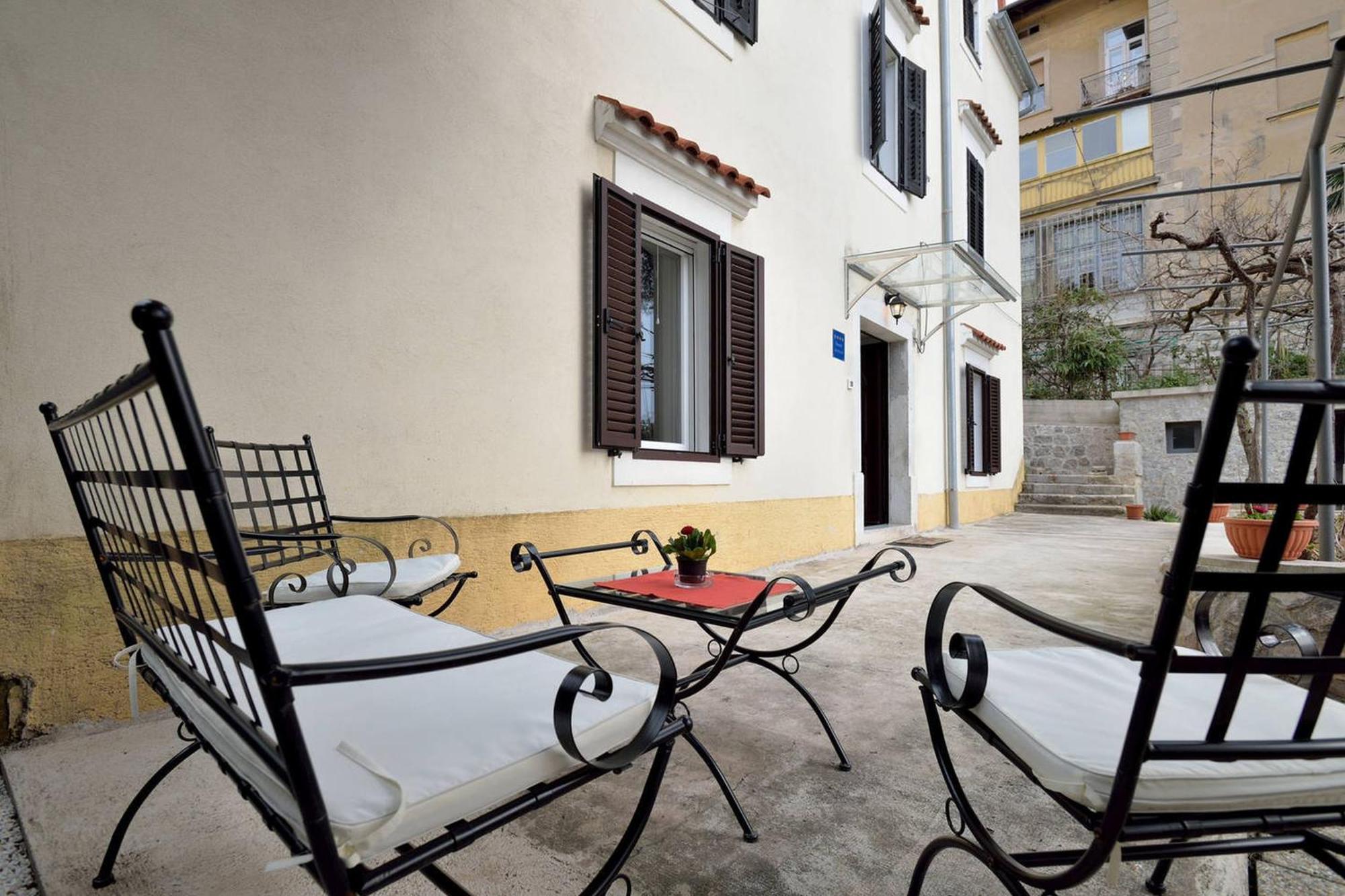 Apartment Opatija Lavanda エクステリア 写真